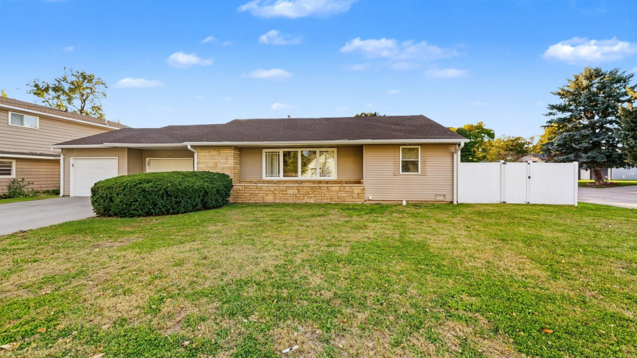 1823 Cleveland Street, Lexington, Nebraska 68850, 3 Bedroom Bedrooms, 0 ,2 BathroomBathrooms,Residential,For Sale,Cleveland Street,0,20261517