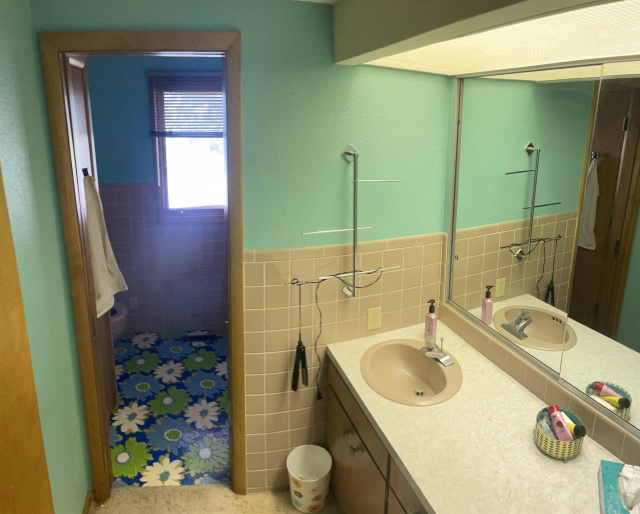 2008 G Avenue, Gothenburg, Nebraska 69138, 6 Bedroom Bedrooms, 0 ,3 BathroomBathrooms,Residential,For Sale,G Avenue,0,20261521