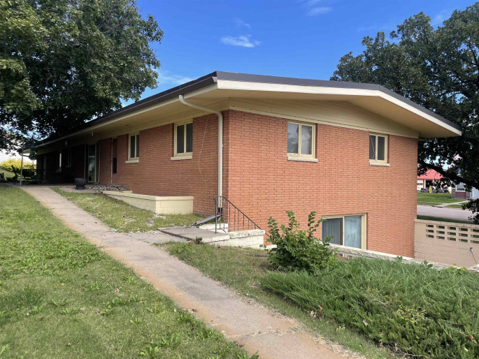 2008 G Avenue, Gothenburg, Nebraska 69138, 6 Bedroom Bedrooms, 0 ,3 BathroomBathrooms,Residential,For Sale,G Avenue,0,20261521