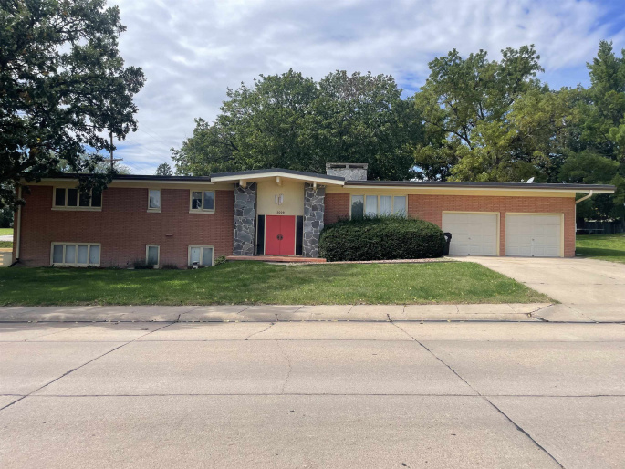 2008 G Avenue, Gothenburg, Nebraska 69138, 6 Bedroom Bedrooms, 0 ,3 BathroomBathrooms,Residential,For Sale,G Avenue,0,20261521