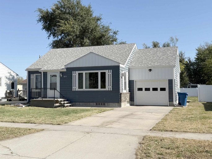 1811 9th Avenue, Kearney, Nebraska 68845, 3 Bedroom Bedrooms, 0 ,2 BathroomBathrooms,Residential,For Sale,9th Avenue,0,20261525