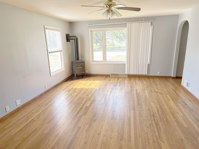 1811 9th Avenue, Kearney, Nebraska 68845, 3 Bedroom Bedrooms, 0 ,2 BathroomBathrooms,Residential,For Sale,9th Avenue,0,20261525