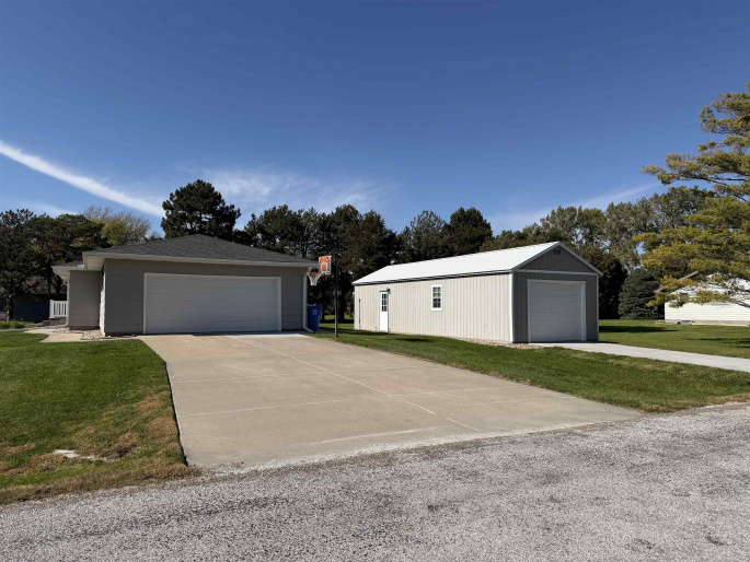 410 5th Street, Axtell, Nebraska 68924, 4 Bedroom Bedrooms, 0 ,2 BathroomBathrooms,Residential,For Sale,5th Street,0,20261527