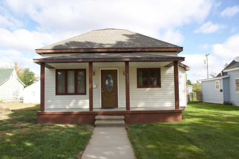 303 7th Street, Lexington, Nebraska 68850, 3 Bedroom Bedrooms, 0 ,1 BathroomBathrooms,Residential,For Sale,7th Street,0,20261516