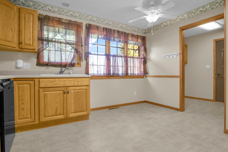 1508 42nd Street, Kearney, Nebraska 68847, 3 Bedroom Bedrooms, 0 ,3 BathroomBathrooms,Residential,For Sale,42nd Street,0,20261539