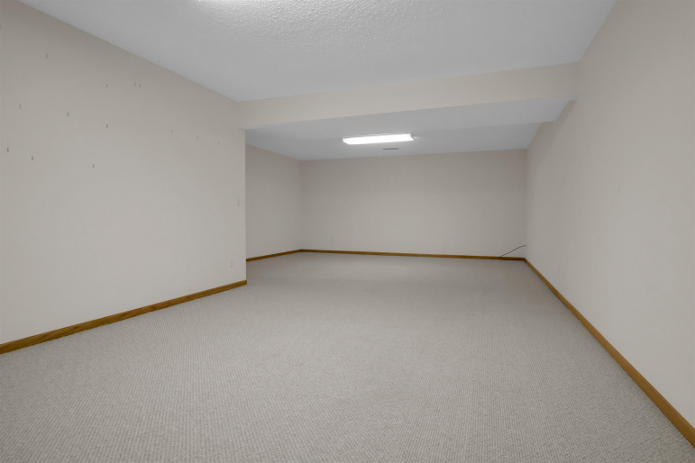 1508 42nd Street, Kearney, Nebraska 68847, 3 Bedroom Bedrooms, 0 ,3 BathroomBathrooms,Residential,For Sale,42nd Street,0,20261539