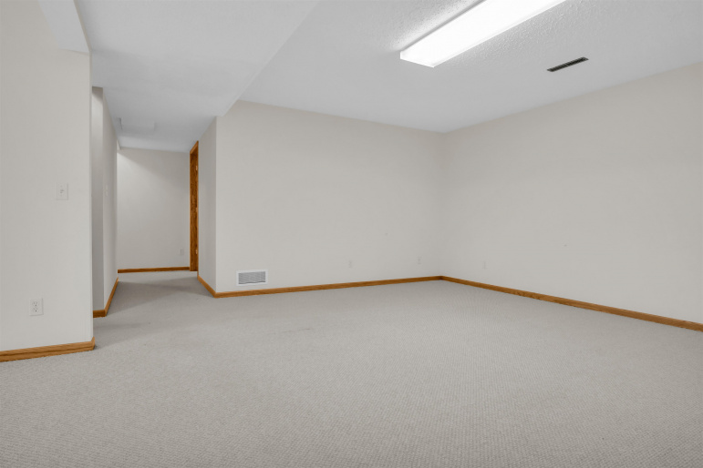 1508 42nd Street, Kearney, Nebraska 68847, 3 Bedroom Bedrooms, 0 ,3 BathroomBathrooms,Residential,For Sale,42nd Street,0,20261539