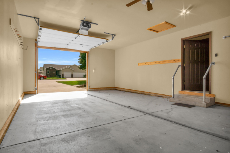 1508 42nd Street, Kearney, Nebraska 68847, 3 Bedroom Bedrooms, 0 ,3 BathroomBathrooms,Residential,For Sale,42nd Street,0,20261539