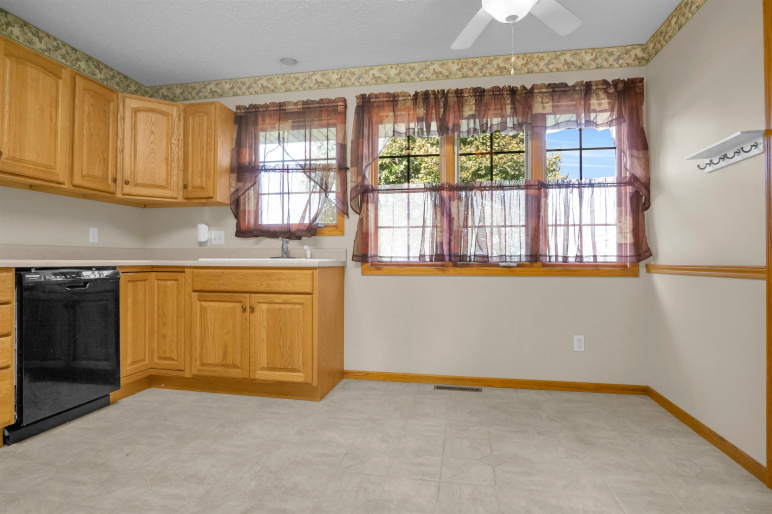 1508 42nd Street, Kearney, Nebraska 68847, 3 Bedroom Bedrooms, 0 ,3 BathroomBathrooms,Residential,For Sale,42nd Street,0,20261539