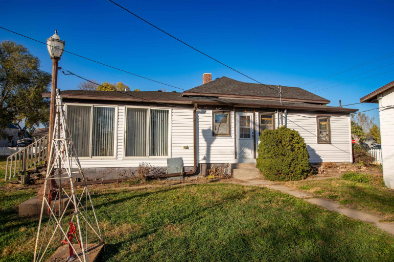 621 C Avenue, Cozad, Nebraska 69130, 3 Bedroom Bedrooms, 0 ,2 BathroomBathrooms,Residential,For Sale,C Avenue,0,20261533
