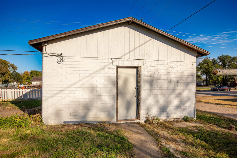621 C Avenue, Cozad, Nebraska 69130, 3 Bedroom Bedrooms, 0 ,2 BathroomBathrooms,Residential,For Sale,C Avenue,0,20261533