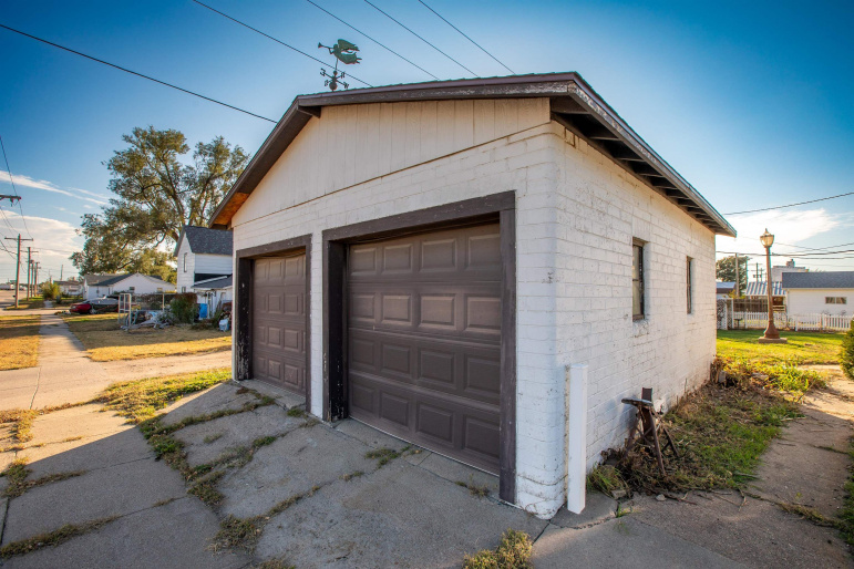 621 C Avenue, Cozad, Nebraska 69130, 3 Bedroom Bedrooms, 0 ,2 BathroomBathrooms,Residential,For Sale,C Avenue,0,20261533