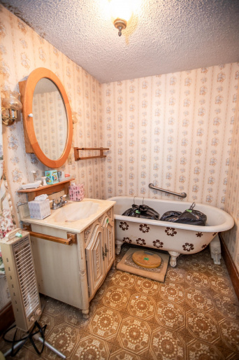 621 C Avenue, Cozad, Nebraska 69130, 3 Bedroom Bedrooms, 0 ,2 BathroomBathrooms,Residential,For Sale,C Avenue,0,20261533