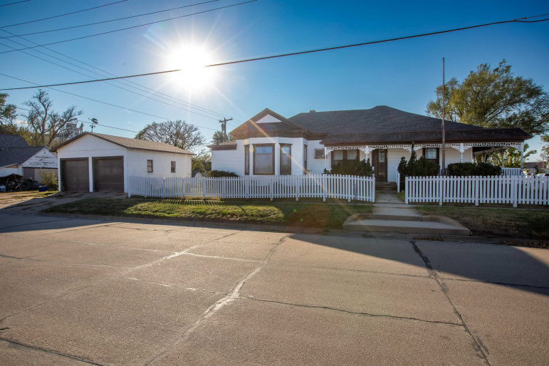 621 C Avenue, Cozad, Nebraska 69130, 3 Bedroom Bedrooms, 0 ,2 BathroomBathrooms,Residential,For Sale,C Avenue,0,20261533