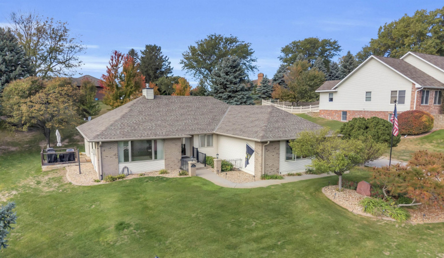 10 Red Fox Lane, Kearney, Nebraska 68845, 4 Bedroom Bedrooms, 0 ,3 BathroomBathrooms,Residential,For Sale,Red Fox Lane,0,20261532