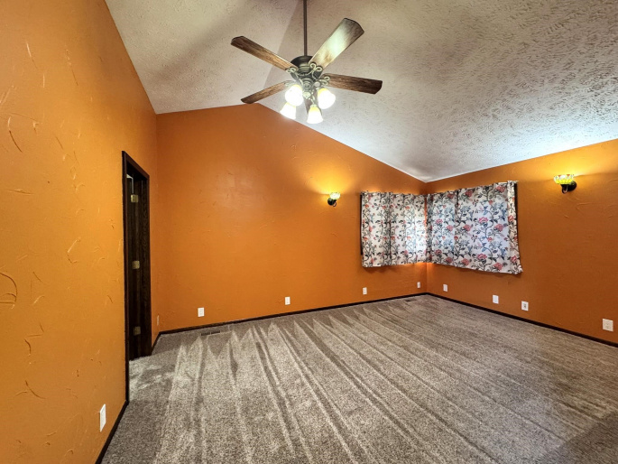3217 2nd Street, North Platte, Nebraska 69101, 3 Bedroom Bedrooms, 0 ,4 BathroomBathrooms,Residential,For Sale,2nd Street,0,20261541